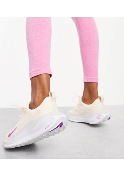 W Reactx Infinity Run 4 Kadın Turuncu Koşu Ayakkabısı DR2670-800 fiyatları