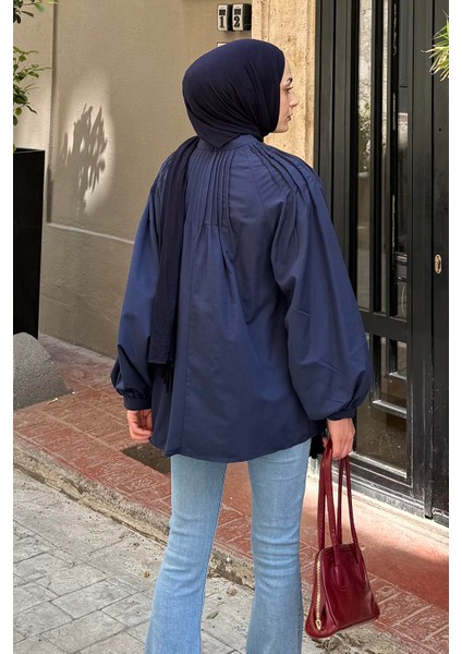 Çiçek Detaylı Nervür Bluz Lacivert