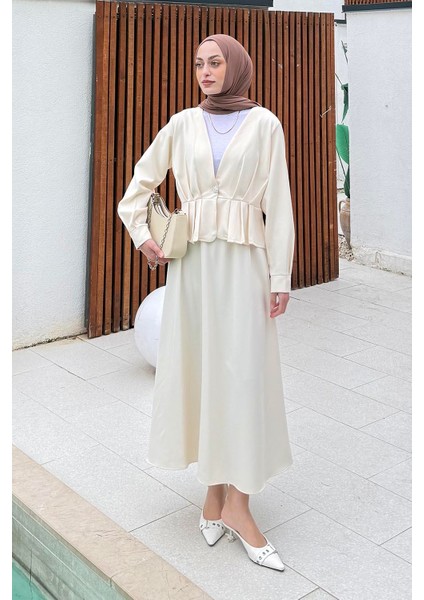 Düğme Detaylı Etek-Ceket Tesettür Takım Krem