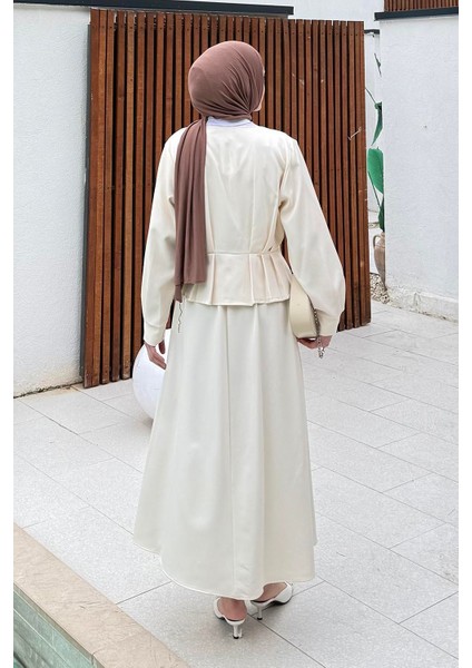 Düğme Detaylı Etek-Ceket Tesettür Takım Krem fırsatları