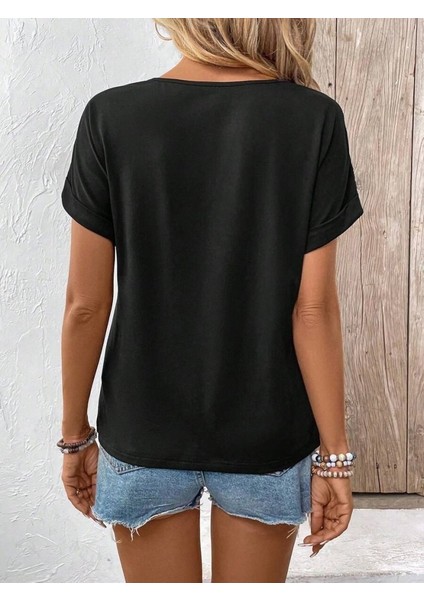 Kadın Kısa Kollu Bisiklet Yaka Dantel Detaylı Viskon Bluz indirimleri