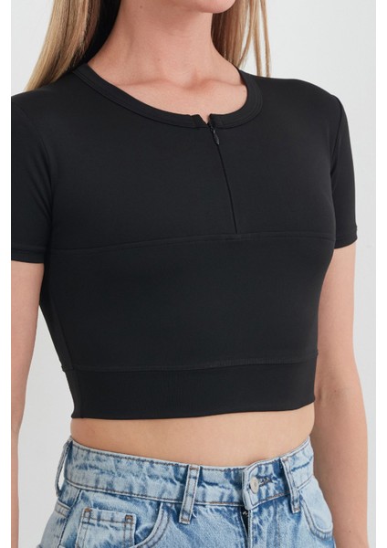 Basic Yarım Fermuarlı Dalgıç Kumaş Crop Tişört indirimleri