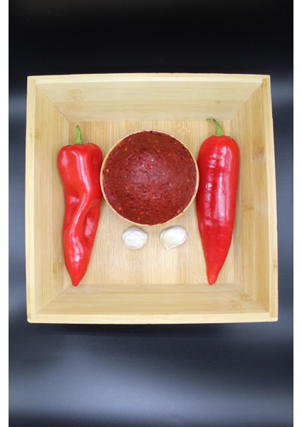 Tatlı Biber Salçası