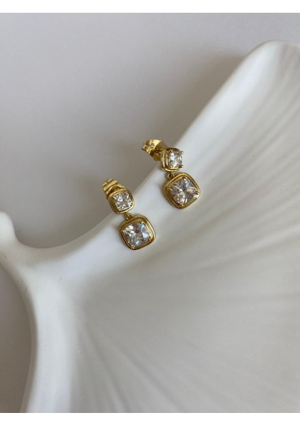 Xuping Baget Taşlı Minimal Gold Küpe