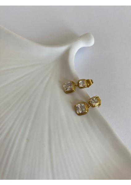 Xuping Baget Taşlı Minimal Gold Küpe indirimleri