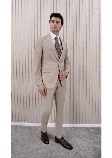 Erkek Slim Fit Sivri Yaka Yelekli Takım Elbise