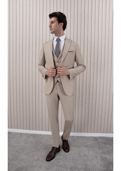 Erkek Slim Fit Sivri Yaka Yelekli Takım Elbise