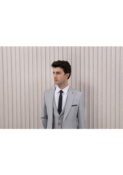 Erkek Slim Fit Sivri Yaka Yelekli Takım Elbise