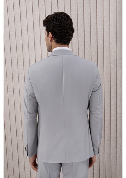 Erkek Slim Fit Sivri Yaka Yelekli Takım Elbise