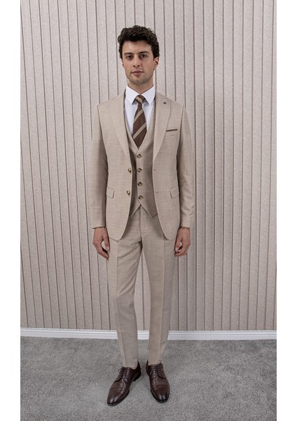 Erkek Slim Fit Sivri Yaka Yelekli Takım Elbise