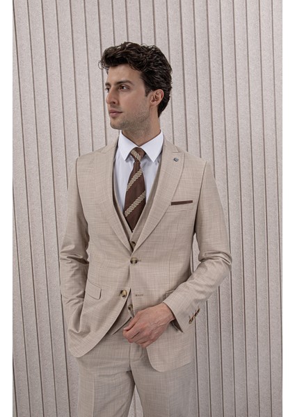 Erkek Slim Fit Sivri Yaka Yelekli Takım Elbise