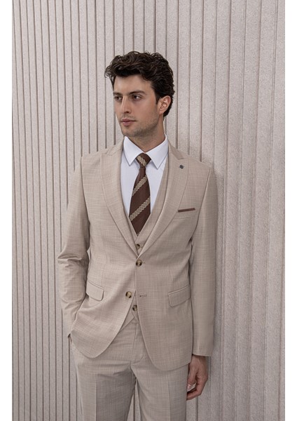 Erkek Slim Fit Sivri Yaka Yelekli Takım Elbise