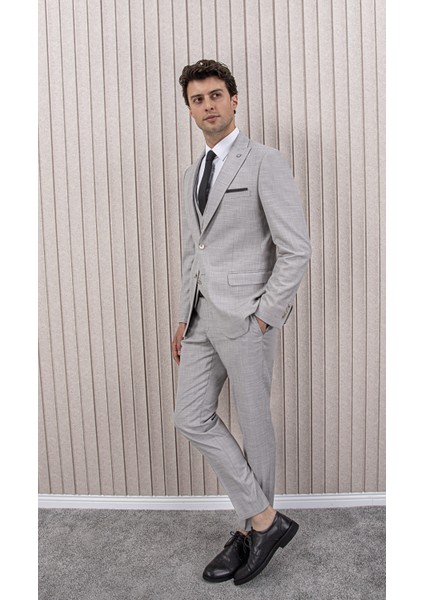 Erkek Likralı Slim Fit Sivri Yaka Yelekli Takım Elbise