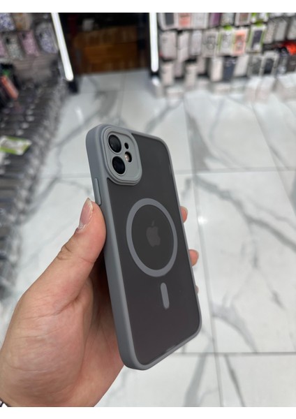 iPhone 11 Kamera Korumalı Kılıf Magsafe Özellikli Mat Tank Koruyucu Kılıf - Gri fırsatları