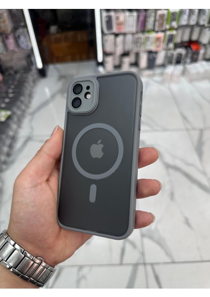 iPhone 11 Kamera Korumalı Kılıf Magsafe Özellikli Mat Tank Koruyucu Kılıf - Gri indirimleri