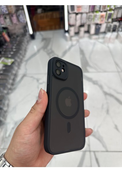 iPhone 11 Kamera Korumalı Kılıf Magsafe Özellikli Mat Tank Koruyucu Kılıf - Siyah
