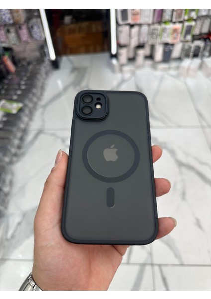 iPhone 11 Kamera Korumalı Kılıf Magsafe Özellikli Mat Tank Koruyucu Kılıf - Siyah fiyatları