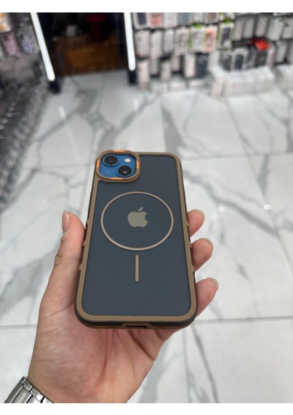 iPhone 14 Karbon Kılıf Tank Magsafe Özellikli Dokulu Buzlu Korumalı Kılıf - Kahverengi modelleri
