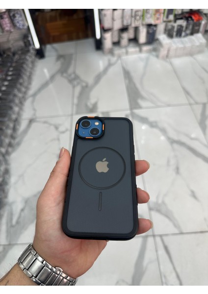 iPhone 14 Karbon Kılıf Tank Magsafe Özellikli Dokulu Buzlu Korumalı Kılıf - Siyah modelleri