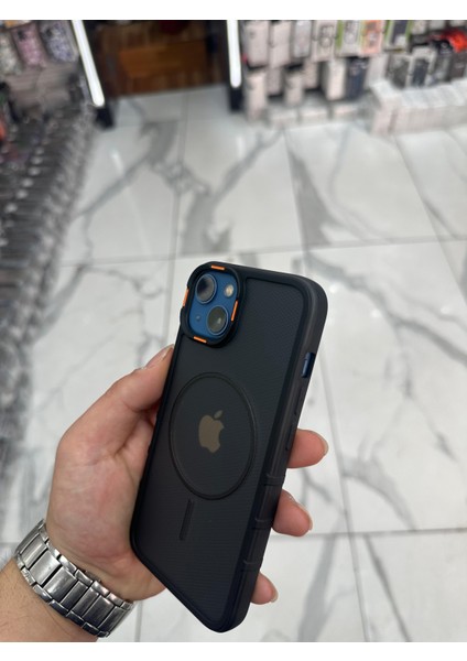 iPhone 14 Karbon Kılıf Tank Magsafe Özellikli Dokulu Buzlu Korumalı Kılıf - Siyah fırsatları