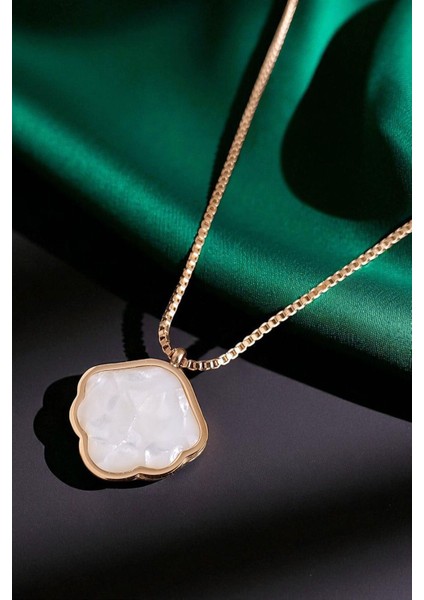 Lina Tia Kadın Çelik Kalın Köşeli Zincir Su Yolu Altın Kaplama Taşlı Yaprak Figürlü Tasarım Kolye fiyatları