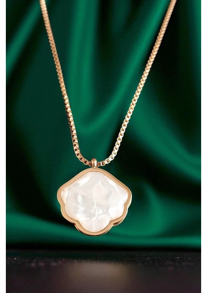 Lina Tia Kadın Çelik Kalın Köşeli Zincir Su Yolu Altın Kaplama Taşlı Yaprak Figürlü Tasarım Kolye modelleri