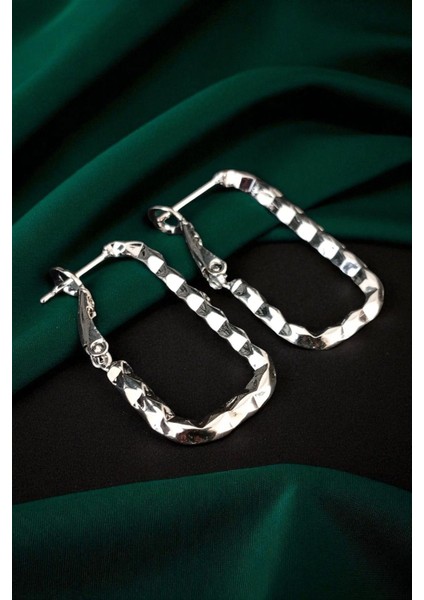 Lina Tia Kadın Çelik Gümüş Kaplama Kare Halka Buruşuk Doku Yüzeyli Tasarım Model Günlük Kombin Küpe