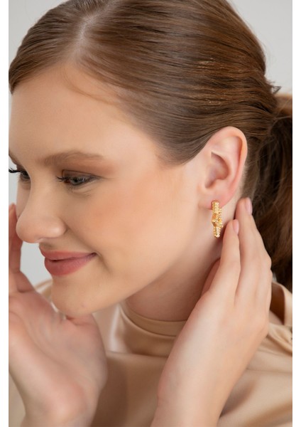 Lina Tia Kadın Parıltılı Yıldız Model Altın Renk Lak Kaplama Günlük Stil Abiye Elbise Bluz Kombin Küpe