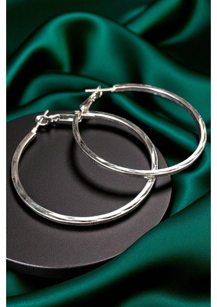 Lina Tia Kadın Çelik Gümüş Kaplama Orta Boy Ince Halka Çember Kare Çizgi Desenli Tasarım Model Günlük Küpe