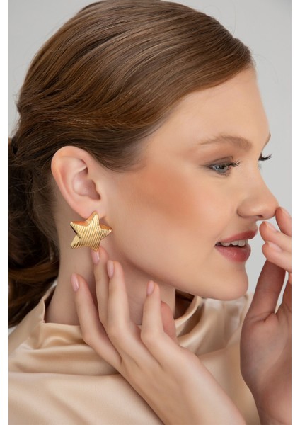 Lina Tia Kadın Çizgi Doku Tasarımlı Yıldız Model Altın Renk Lak Kaplama Günlük Abiye Elbise Bluz Kombin Küpe indirimleri