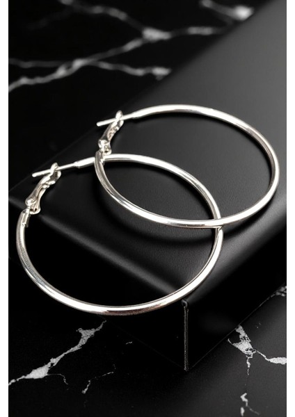 Kadın Çelik Gümüş Kaplama Orta Boy Ince Dairesel Halka Formlu Çember Model Günlük Kombin Küpe fiyatları