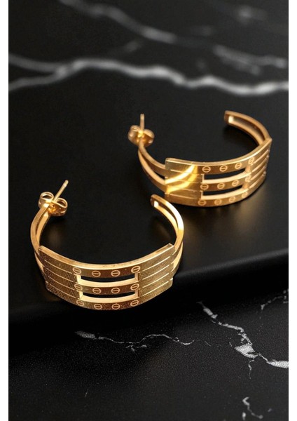 Kadın Çelik Altın Kaplama Ay Temalı Desenli Tasarım Model Günlük Kombin Küpe