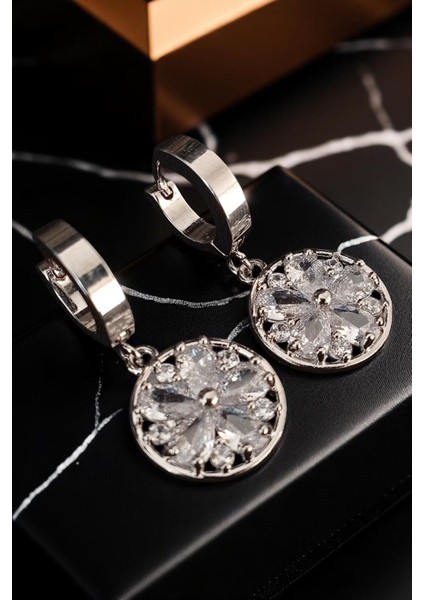 Kadın Çelik Gümüş Kaplama Zirkon Taşlı Halka Klipsli Çiçek Motifli Sallantılı Model Kombin Küpe