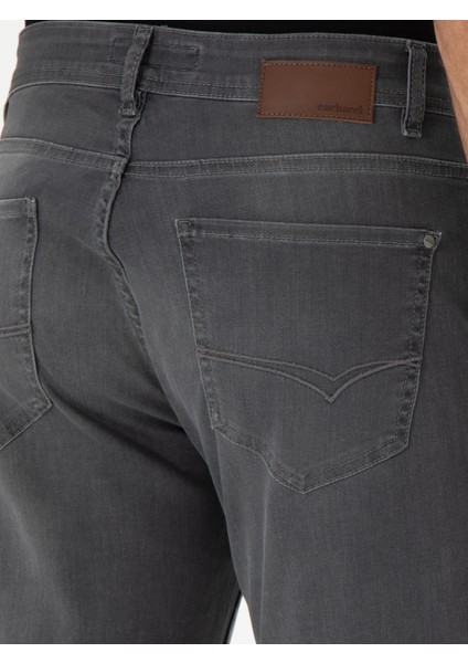Erkek Gri Slim Fit Pamuk Karışımlı Jean Pantolon 50309058-VR024