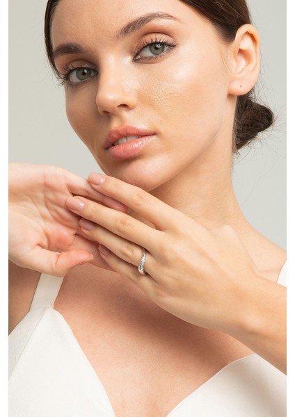 Kadın Dalgalı Tasarım Model Çelik Zirkon Taşlı Gümüş Kaplama Ayarlanabilir Pırlanta Işıltılı Yüzük