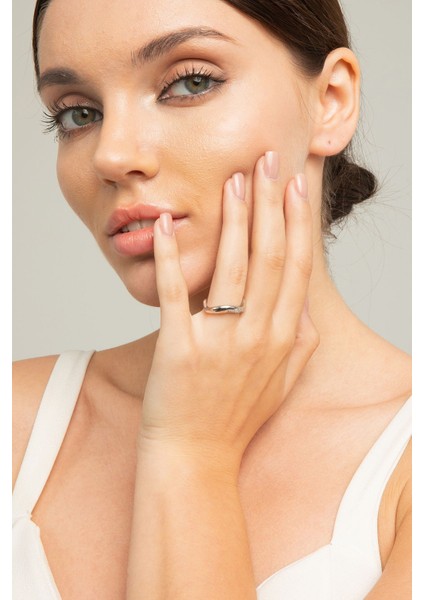 Kadın Dalgalı Tasarım Model Çelik Zirkon Taşlı Gümüş Kaplama Ayarlanabilir Pırlanta Işıltılı Yüzük