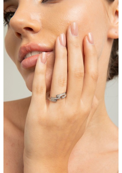 Kadın Paralel Şerit Tasarımlı Model Çelik Zirkon Taşlı Gümüş Kaplama Ayarlanabilir Işıltılı Yüzük