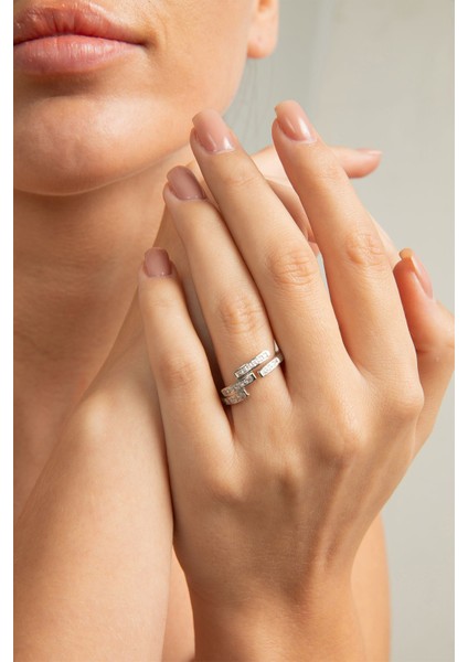 Kadın Paralel Şerit Tasarımlı Model Çelik Zirkon Taşlı Gümüş Kaplama Ayarlanabilir Işıltılı Yüzük modelleri