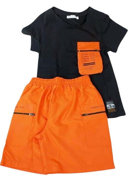 Erkek Çocuk İkili Takım Torba Cepli Siyah T-Shirt Deniz Kullanımına Uygun Cepli Turuncu Şort