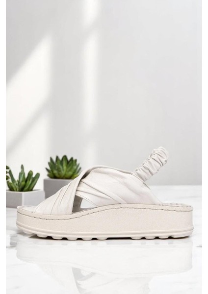 D25YS-2585 Krem Renk Hakiki Deri Tam Ortopedik Kadın Günlük Sandalet fiyatları