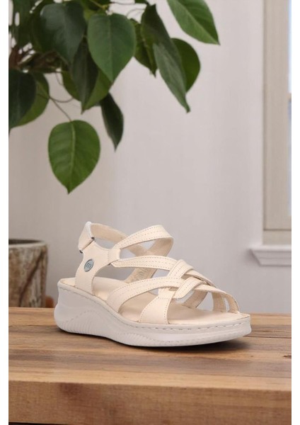 D25YS-2265 Krem Renk Hakiki Deri Tam Ortopedik Günlük Kadın Sandalet