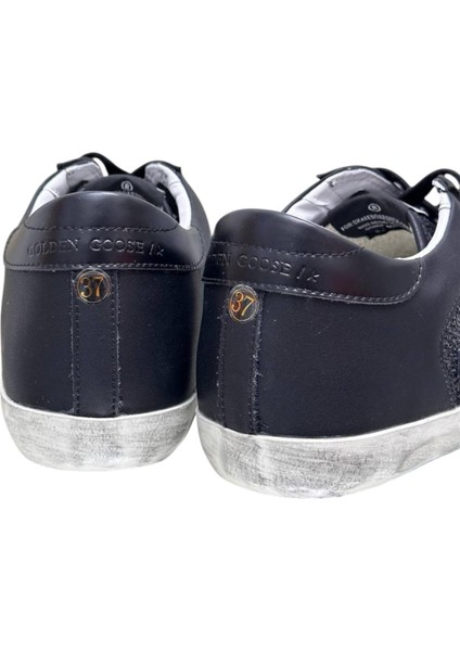 Women's Golden Goose Super-Star In Black Nappa And Glitter With Glossy Black leather star - Kadın Ayakkabı indirimleri