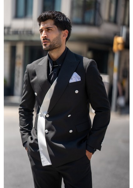 Kırlangıç Yaka Özel Tasarım Slim Fit Takım Elbise