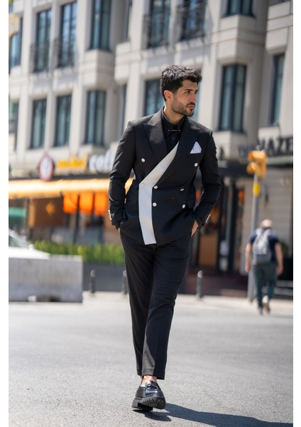 Kırlangıç Yaka Özel Tasarım Slim Fit Takım Elbise modelleri