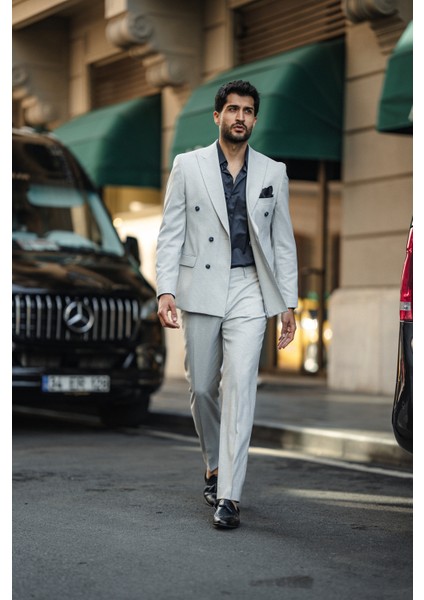 Özel Tasarım Çizgi Detaylı Kruvaze Takım Elbise modelleri