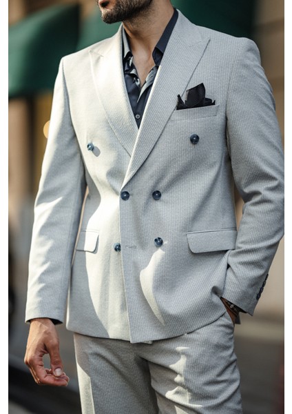 Özel Tasarım Çizgi Detaylı Kruvaze Takım Elbise indirimleri