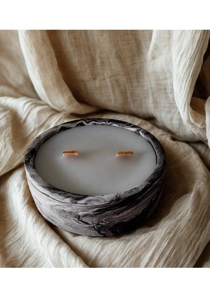 Siyah Beyaz Renk Geçişli, Tabakta, Ahşap Fitilli, Tarçın Kokulu Mum fiyatları