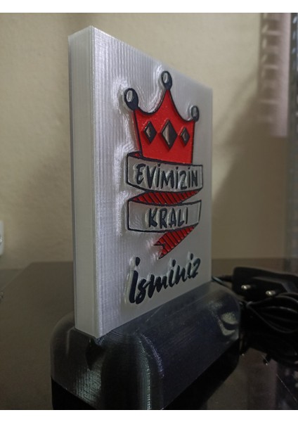 Kişiye Özel Isimli Babaya Hediyelik Kablolu LED Lamba - M3 - Evimizin Kralı - Beyaz Işıklı