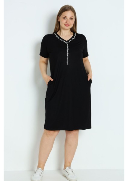 Kadın Büyük Beden Siyah Kısa Kollu Cepli Taş Detaylı Likralı Elbise fiyatları