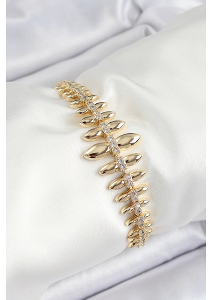Pirinç Kurşun Model Zirkon Taşlı Gold Renk Vip Seri Kadın Bileklik